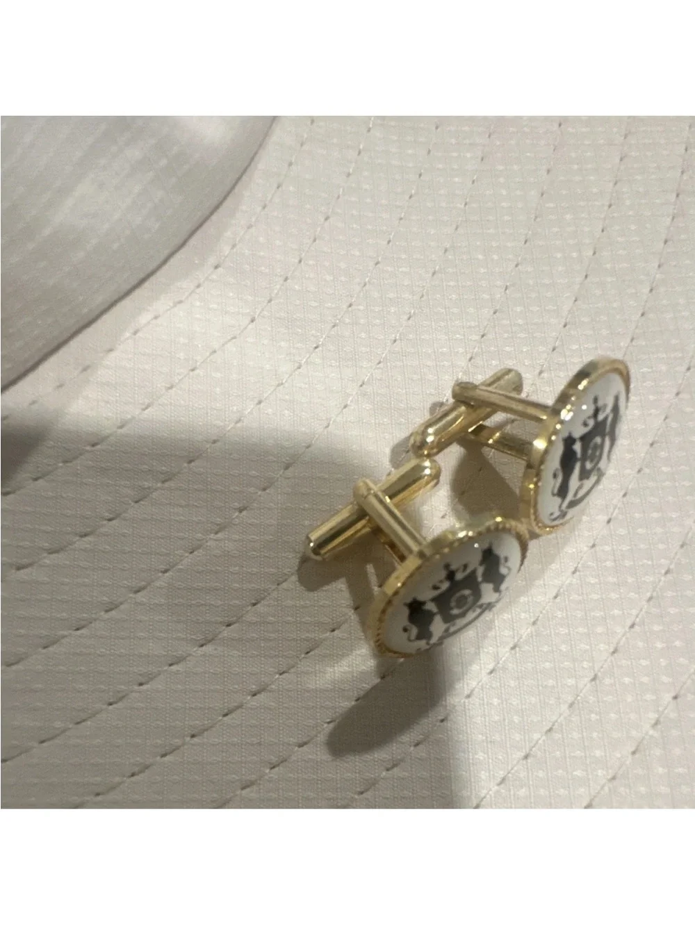 Round Gold Plated Enamel Heraldic Crest T-Bar Men's Cufflinks White/Black